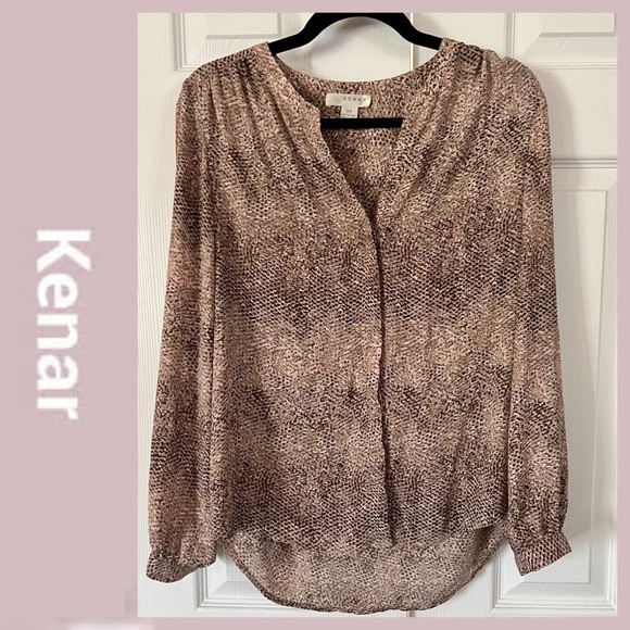 Animal Print button down blouse - Picture 1 of 5
